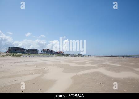 Menschenleerer Sandstrand bei Cadzand, Zeeland, Niederlande Foto Stock