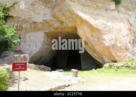Grotta dei Grotta dei Cordari a Siracusa, Sicilia, Italia Foto Stock