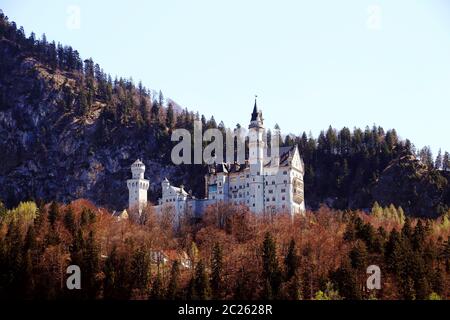 Schloss Neuschwanstein vicino a Hohenschwangau in Baviera Foto Stock