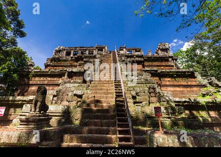 Angkor Thom, Phimeanakas o Vimeanakas, è un tempio indù, antica capitale dell'Impero Khmer, Siem Reap, Cambogia, Sud-est asiatico, Asia Foto Stock