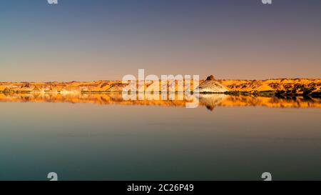 Vista panoramica sul gruppo dei laghi di Teli, Ounianga Serir, presso l'Ennedi, Ciad Foto Stock