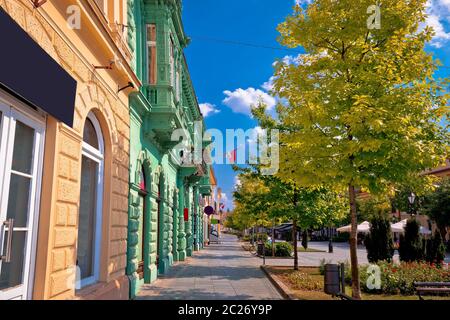 Città di Sombor street e architettura vista colorate, regione della Vojvodina di Serbia Foto Stock