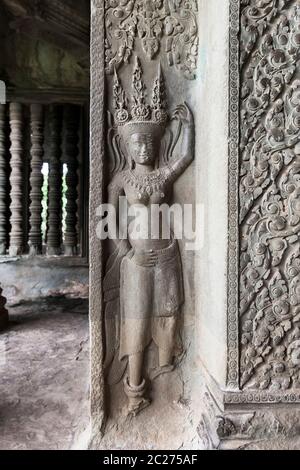 Angkor wat, bassorilievo dell'ala nord della galleria ovest, Apsaras come ballerini celesti, Siem Reap, Cambogia, Sud-est asiatico, Asia Foto Stock