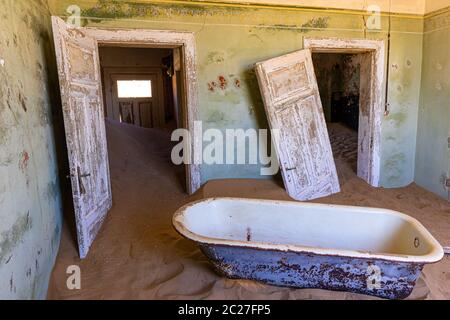 Kolmanskop - città fantasma in Namibia Foto Stock