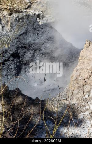 Santa Lucia a Soufriere - Terme di zolfo nel Mar dei Caraibi Foto Stock