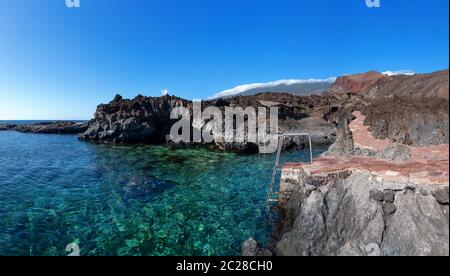 Baia di Tacoron ( Cala de Tacoron ) vicino a la Restinga sull'isola di El Hierro, Isole Canarie, Spagna Foto Stock
