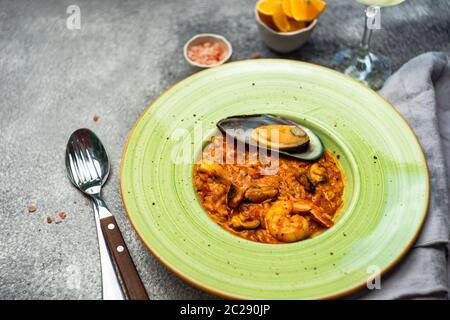 Risotto con frutti di mare Foto Stock