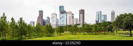 Houston città dello stato del Texas, Stati Uniti, come si vede dalla Buffalo Bayou Park Foto Stock