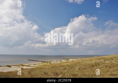 Il Mare del Nord e la spiaggia di sabbia, Julianadorp, distretto Den Helder, provincia Olanda, Paesi Bassi, Europa occidentale Foto Stock