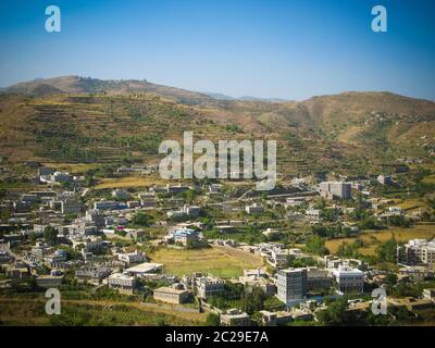 Vista Jibla città vecchia e ex sinagoga nello Yemen Foto Stock