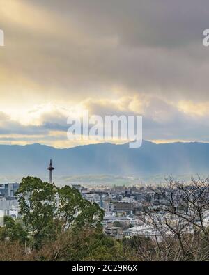 Vista aerea di Kyoto dal tempio Kiyomizudera Foto Stock