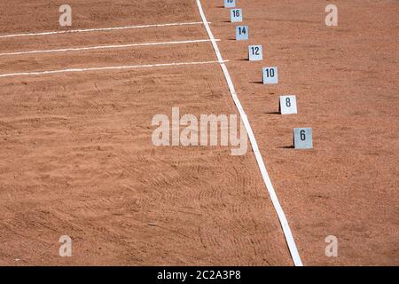 area di tiro nello stadio con linee e numeri per la larghezza Foto Stock