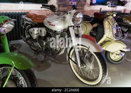 Istanbul, Turchia, marzo 2019: Moto classiche al Museo industriale Rahmi M. Koc. Il museo Koc è un museo industriale dedicato al Foto Stock