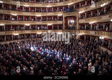 Interno vista panoramica del teatro della Scala, a Milano Foto Stock