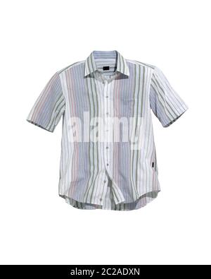 camicia a manica corta a strisce isolata su bianco Foto Stock