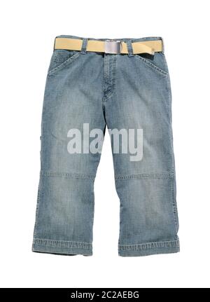 jeans blu bermuda corto stile isolato su bianco Foto Stock