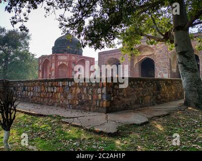 Editoriale datato:11 febbraio 2020 Località: Delhi India. Una moschea all'interno della tomba di Humayun Foto Stock