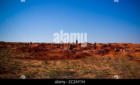 Estrazione di gemme, oro e zaffiri. Distretto di Ihosy, Regione di Ihorombe, Madagascar Foto Stock