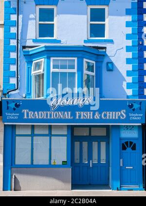 Il popolare negozio di pesce e chip Youngs a Seaton Carew, Hartlepool, Inghilterra, Regno Unito Foto Stock