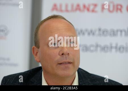 Vienna, Austria. 17 giugno 2020. Conferenza stampa "Team HC Strache-Alliances for Austria" sugli attuali sviluppi politici in Austria. L'immagine mostra il Segretario Generale Christian Höbart. Credit: Francesco PERC / Alamy Live News Foto Stock