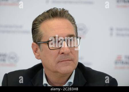 Vienna, Austria. 17 giugno 2020. Conferenza stampa "Team HC Strache-Alliances for Austria" sugli attuali sviluppi politici in Austria. Nella foto è raffigura il Presidente Federale Heinz Christian Strache. Credit: Francesco PERC / Alamy Live News Foto Stock