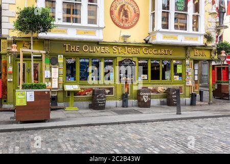Il pub bar Oliver St John Gogarty nel quartiere Temple Bar di Dublino, Irlanda Foto Stock