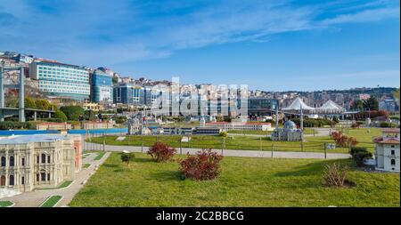 Istanbul, Turchia - 23 marzo 2019: Il Miniaturk è un parco in miniatura a Istanbul, Turchia. Il parco contiene 122 modelli. Vi. Panoramica Foto Stock