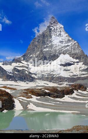 Monte Cervino. L'altezza della vetta è di 4478 metri. Vista dalla città svizzera di Zermatt su una su Foto Stock