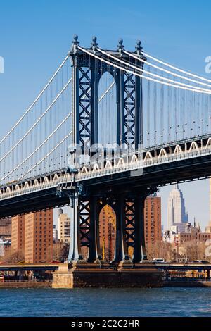 Manhattan bridge da Washington Street, Brooklyn, New York, Stati Uniti d'America Foto Stock