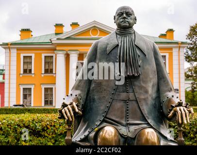 Pietro il Grande monumento in bronzo dello scultore russo Mihail Chemiakin, Fortezza di Pietro e Paolo, San Pietroburgo, Russia Foto Stock