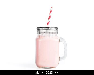 Frullato di fragole a mason jar isolato di vetro Foto Stock