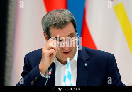 Berlino, Germania. 17 Giugno 2020. Markus Söder, primo ministro della Baviera e capo della CSU, interviene nel primo incontro personale dei primi ministri degli stati tedeschi con il Cancelliere tra tre mesi. Durante la riunione del Cancelliere, si è discusso di restrizioni più lunghe dovute alla pandemia di Corona. REUTERS/Hannibal Hanschke/Pool Credit: Annibal Hanschke/Reuters-pool/dpa/Alamy Live News Foto Stock