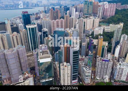 Causeway Bay, Hong Kong 07 maggio 2019: I droni volano sulla città di Hong Kong Foto Stock