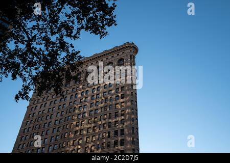 Architettura primo piano del Flatiron Building nel pomeriggio a New York City Foto Stock