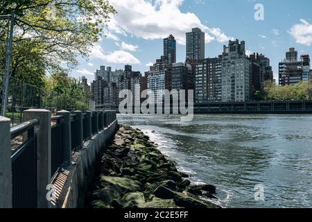 Appartamento con vista sul lato est dall'alto del Lighthouse Park sull'isola di Roosevelt Foto Stock