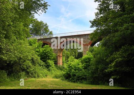 Viadotto di Eichelberg (Östringen), ex ponte ferroviario Foto Stock