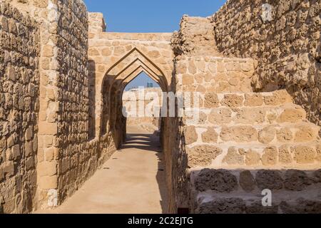 Fort in Qal'at al Bahrain. Il capitale iniziale e la porta dell'isola di Bahrain. Patrimonio Mondiale UNESCO Foto Stock