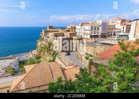 Vista panoramica del Pizzo Calabro centro città, Calabria, Italia Foto Stock