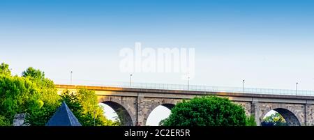 Viadotto di Dinan in Dinan, Bretagna, Francia Foto Stock