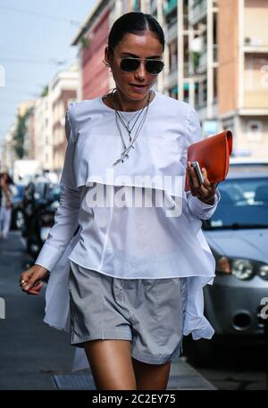 MILANO - Settembre 19 2018: Donne in strada a Milano. Foto Stock