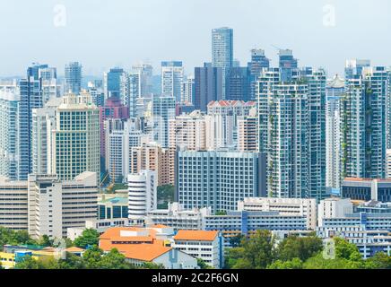 Edifici ad appartamenti con architettura a densità di Singapore Foto Stock