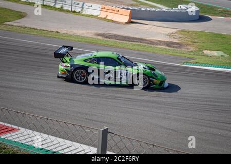 MONTMELLO, SPAGNA-9 SETTEMBRE 2019: Porsche 911 GT3 R Blancpain GT (Dinamic Motorsport) Foto Stock