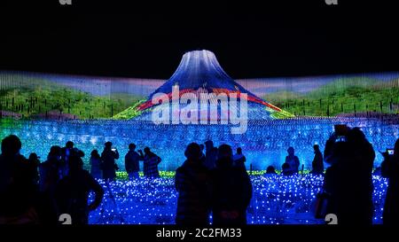 Nabana No Sato illuminazione invernale a Mie in Giappone. Foto Stock