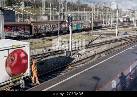 Svizzera, Ginevra, dicembre 11 2018 cantiere di marshalling nella zona industriale della città di Ginevra. Foto Stock