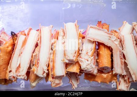 Alaskan King crab seafood su ghiaccio Foto Stock