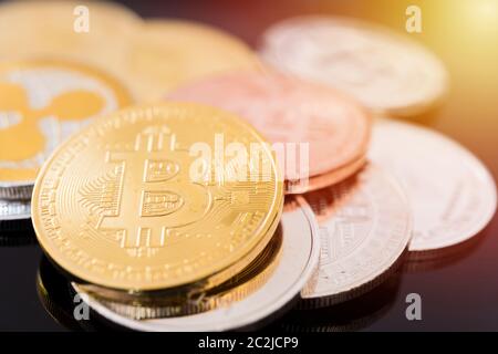 Monete Bitcoin cryptocurrency digitale business finance Fondi del mercato monetario impostato Foto Stock