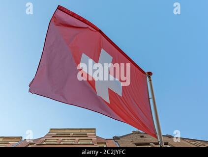 Forma quadrata Confederazione Svizzera bandiera in costruzione Foto Stock