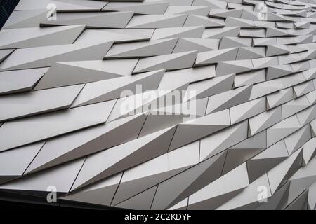 Edificio del museo Titanic Belfast a Belfast, Irlanda del Nord, Regno Unito, Europa Foto Stock