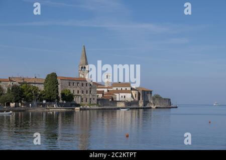 Porec, città vecchia con la Basilica di Eufrasio Foto Stock