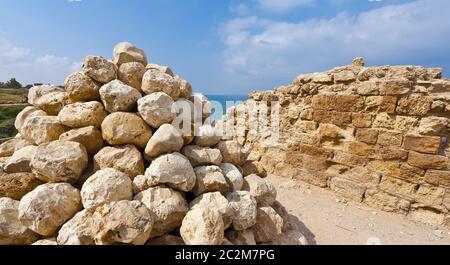 La Balista pietre in Apollonia in Israele Foto Stock